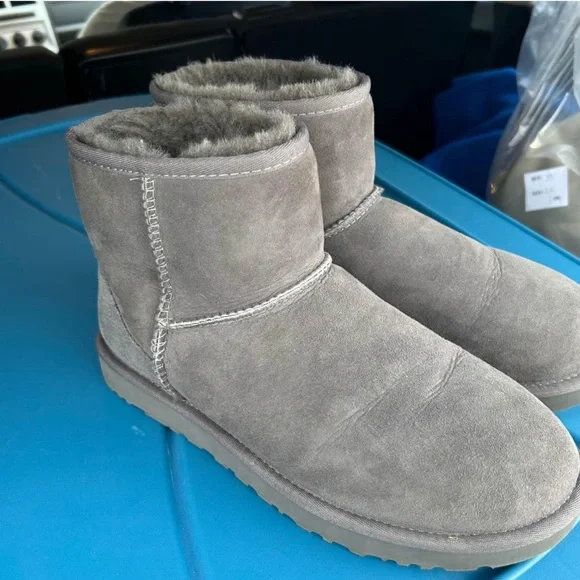 Grey UGGs - Picture 4 of 4